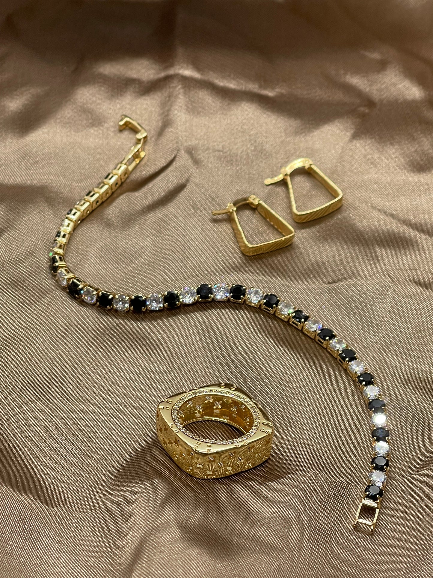 Ari Hoops, Nebula Spotted Tennis Bracelet, Maximo Band