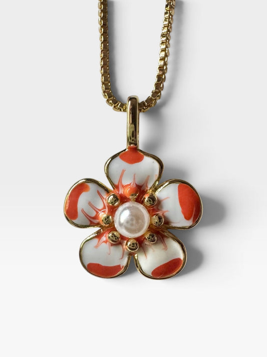 Lola Necklace